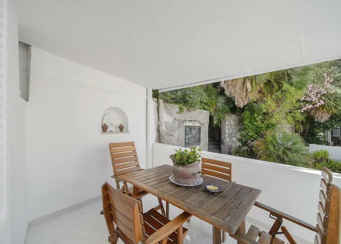 Tragara 12c Art House, קאפרי