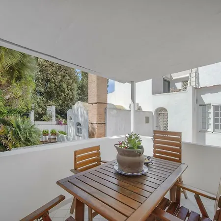 Tragara 12c Art House, Appartamento Capri