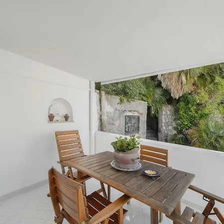 Tragara 12c Art House, Capri