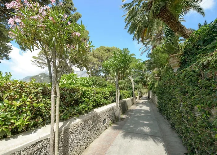 Tragara 12c Art House,