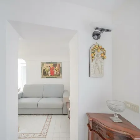 Tragara 12c Art House, Apartment Capri